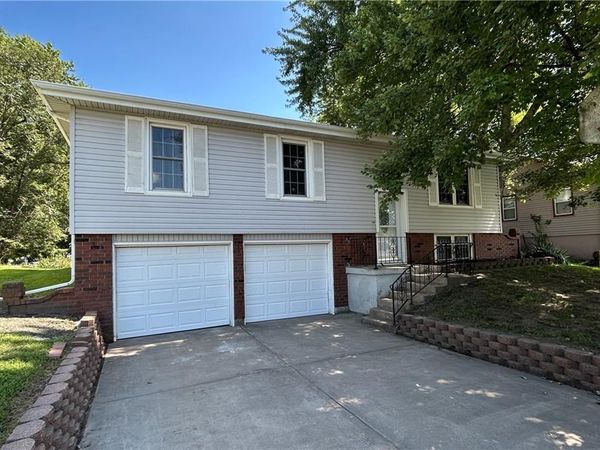 619 S 4th Street, Edwardsville, KS 66111