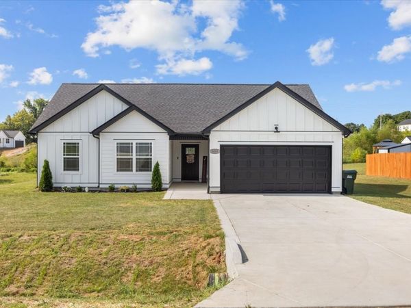 3008 Longview Court , Dickson, TN 37055