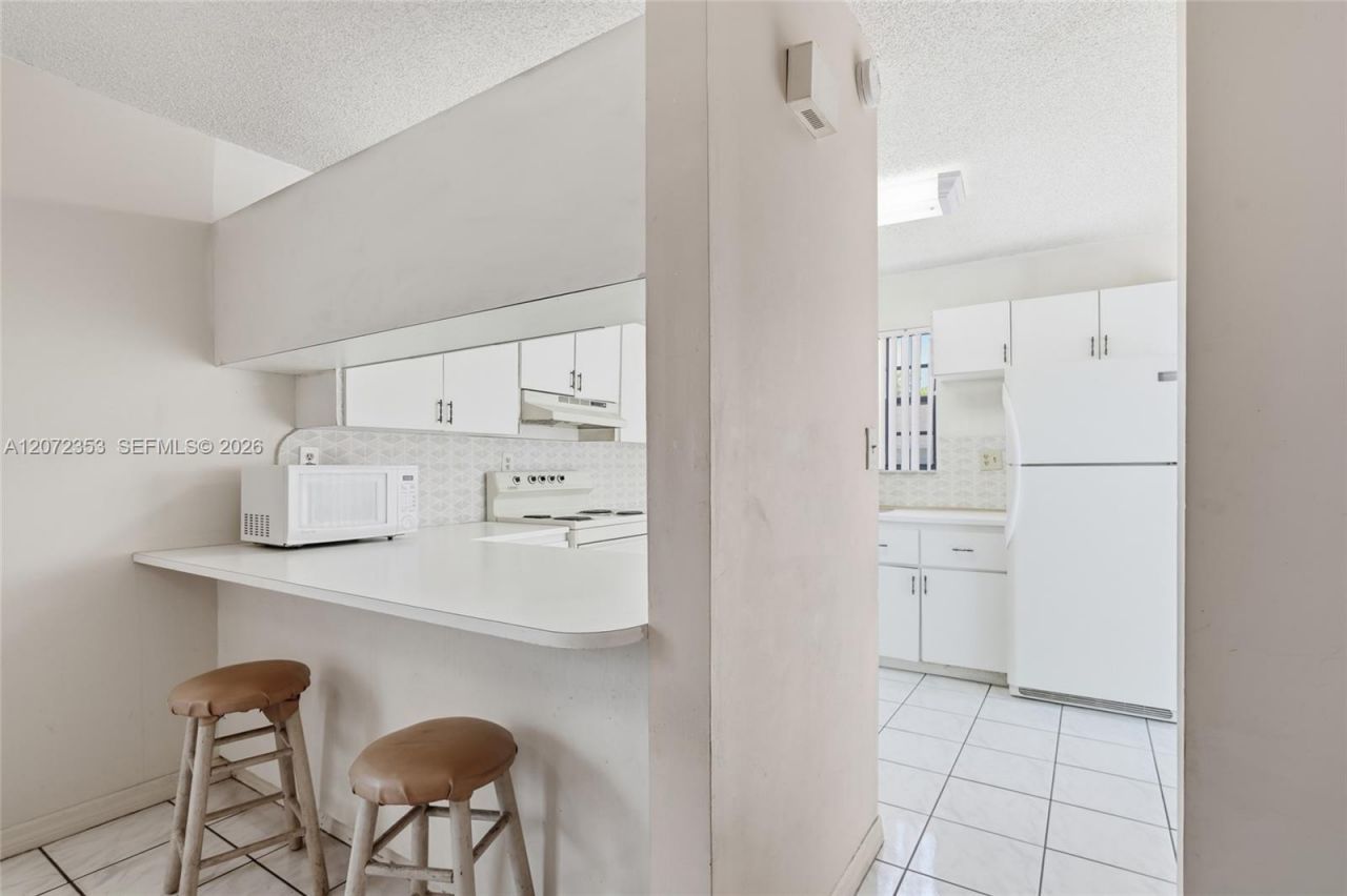 16604 SW 104th Ct , Miami, FL 33157 Photo
