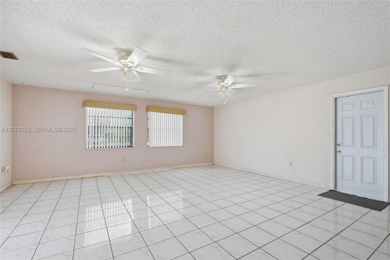 16604 SW 104th Ct , Miami, FL 33157 Photo