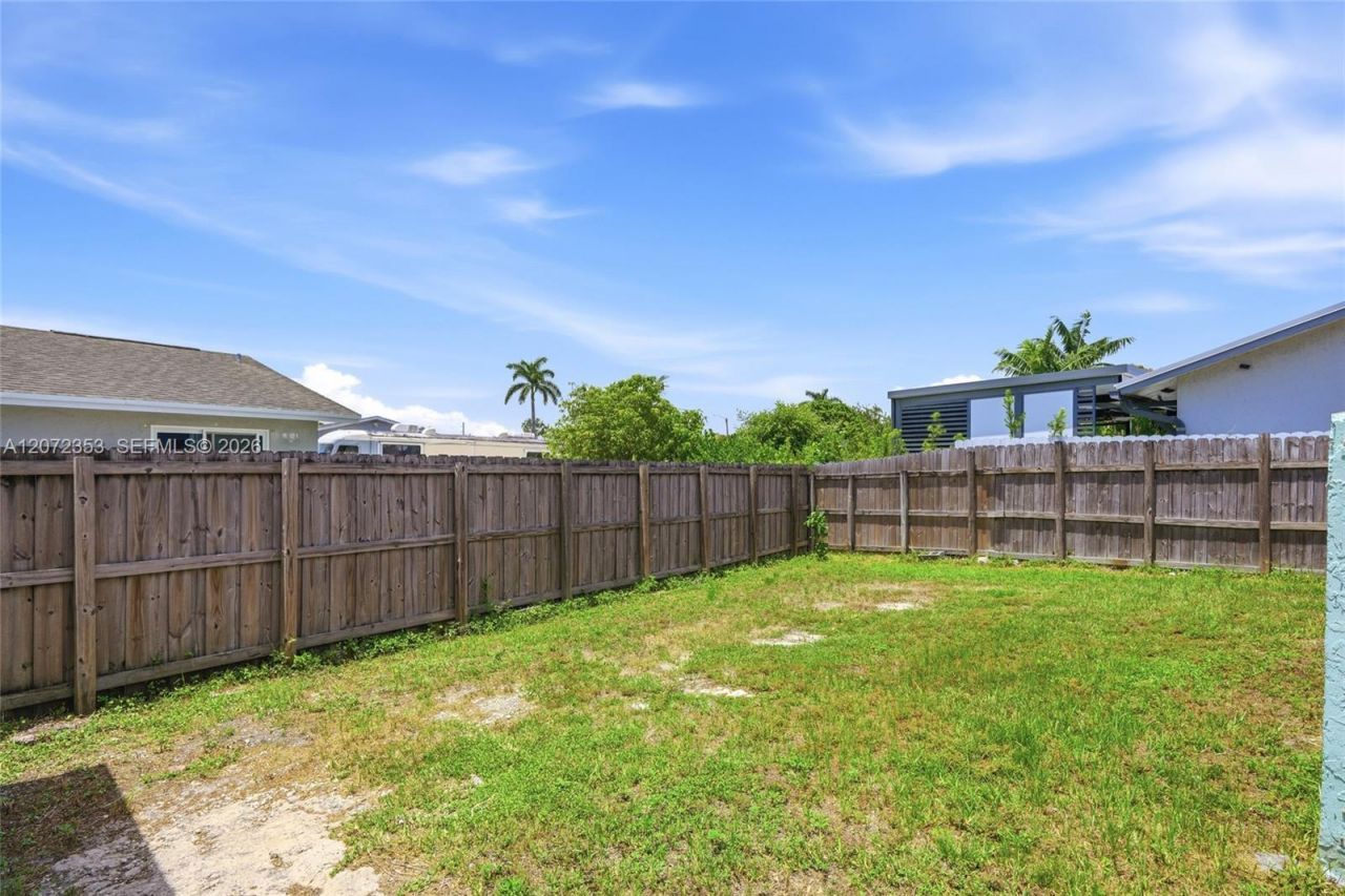 16604 SW 104th Ct , Miami, FL 33157 Photo