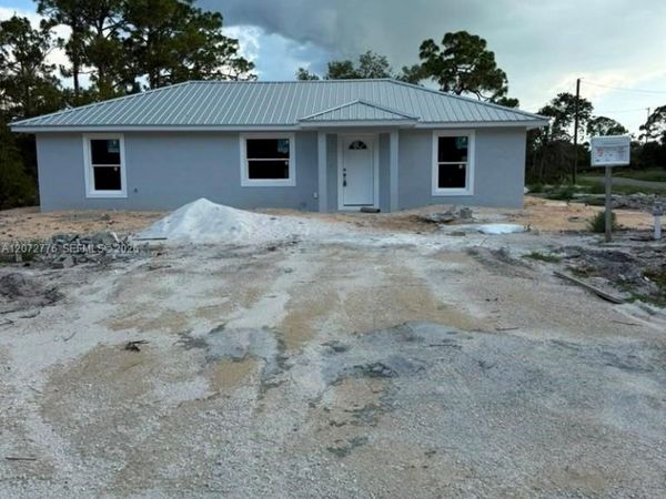 220 E CANAL WAY NE , Lake Placid, FL 33852