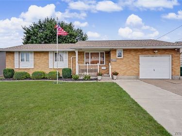 1658 Caravelle Drive, Niagara Falls, NY 14304