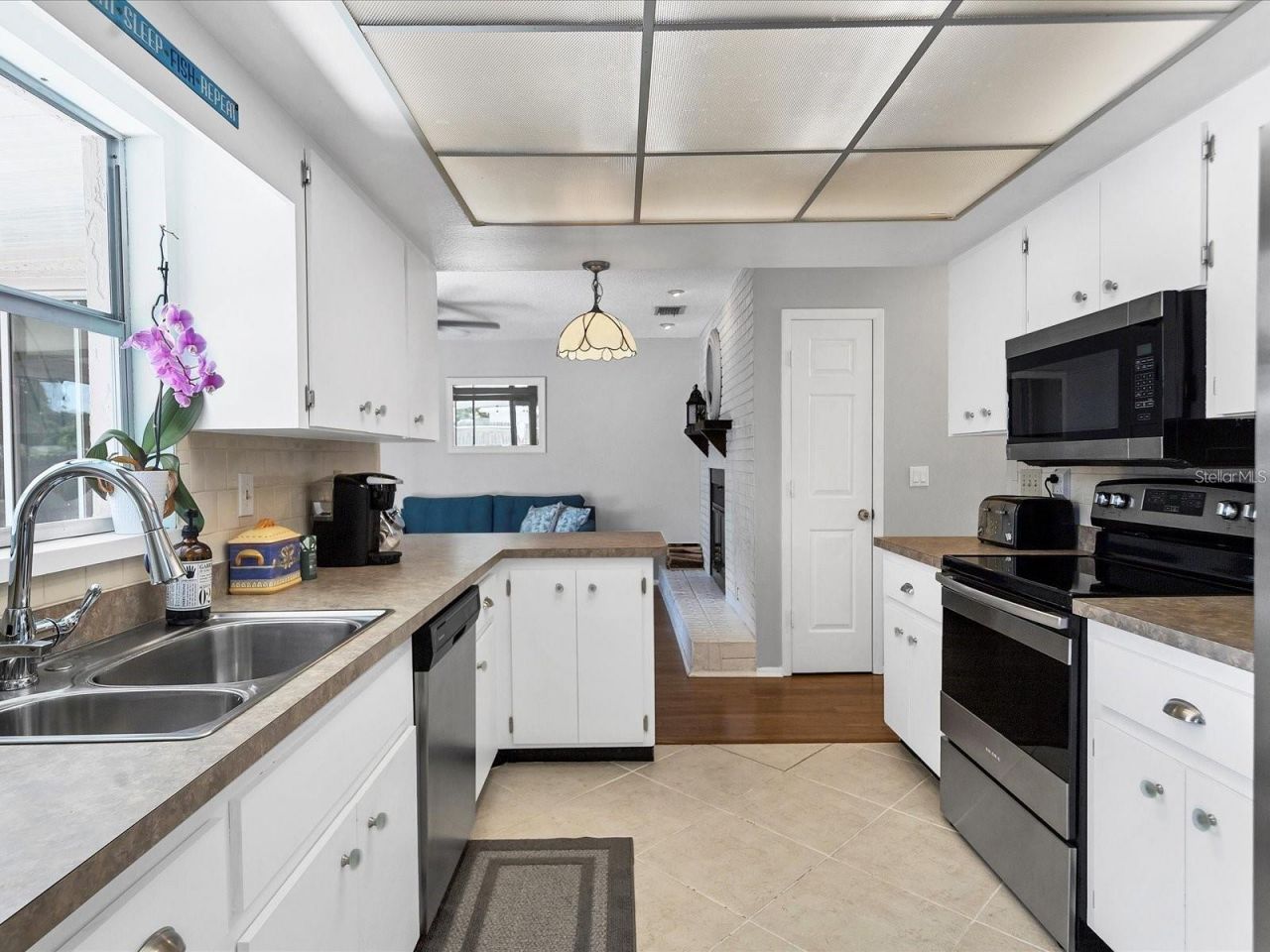 6733 Pennsylvania Avenue, Sarasota, FL 34243 Photo