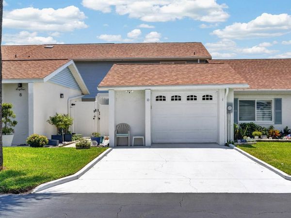10 LONDON LANE , ORMOND BEACH, FL 32176