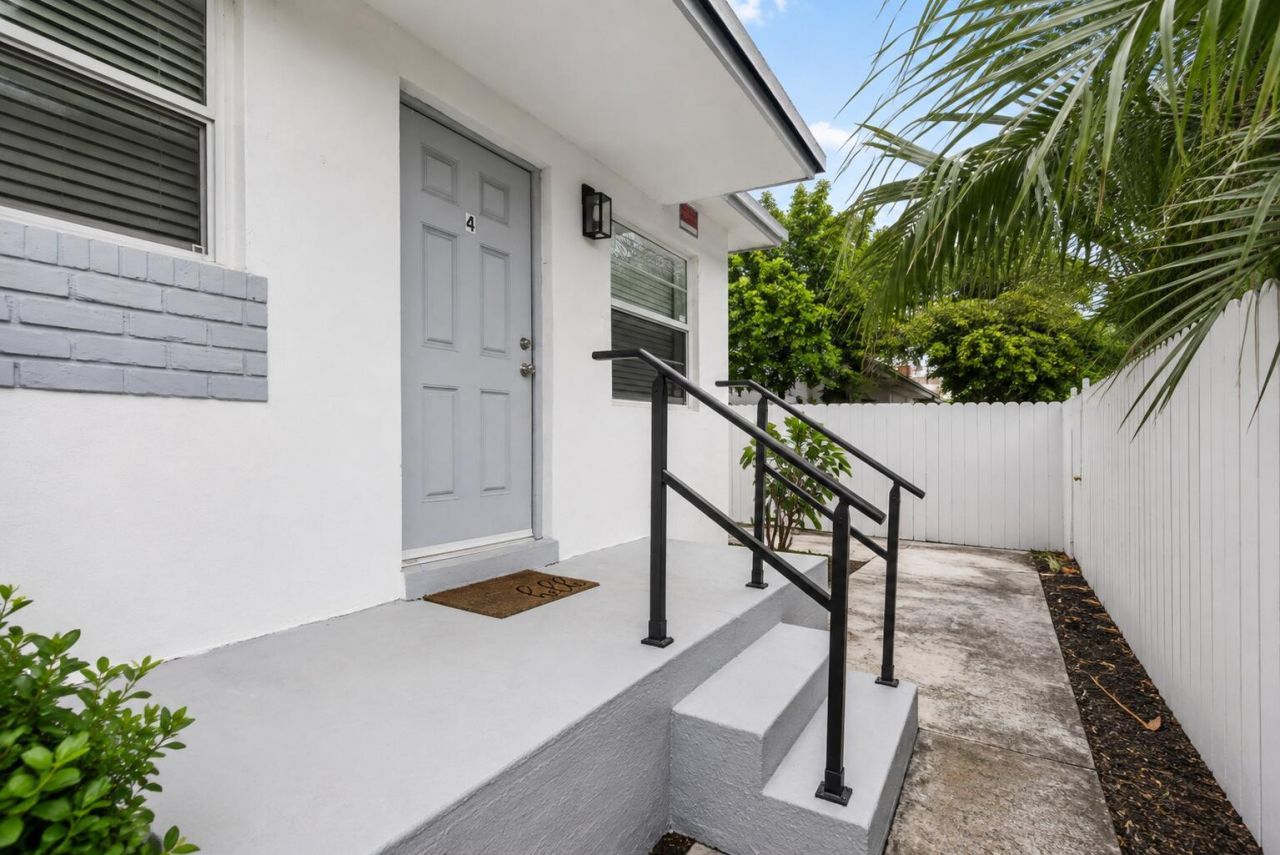 709 13th Street, West Palm Beach, FL 33401 Photo