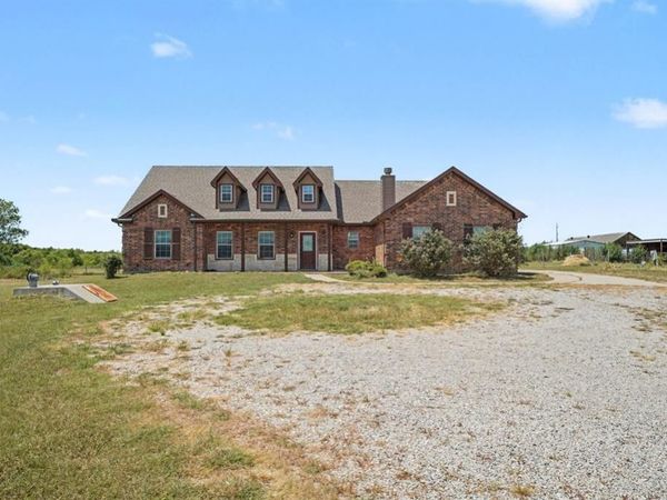 1362 Private Road 2739, Caddo Mills, TX 75135