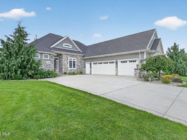 15643 Swift Current Court, Perrysburg, OH 43551