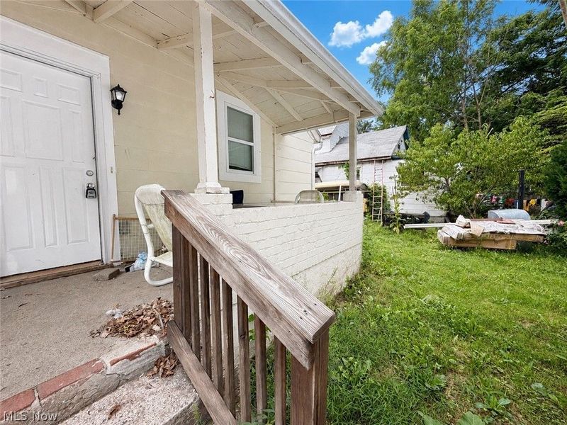 1027 Yale Street , Akron, OH 44301 Photo 2