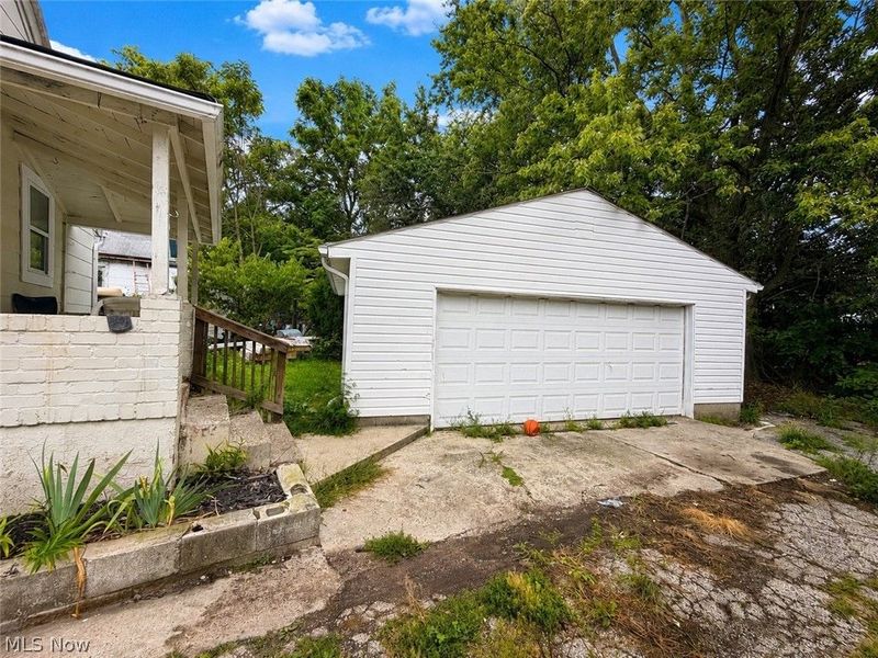 1027 Yale Street , Akron, OH 44301 Photo 4