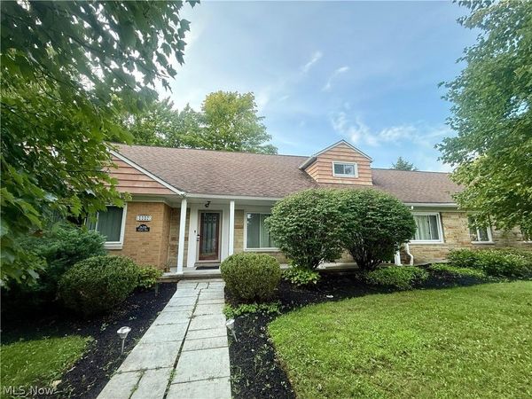 26201 Annesley Road , Beachwood, OH 44122