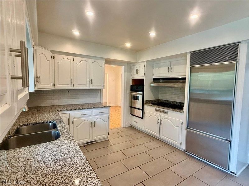 26201 Annesley Road , Beachwood, OH 44122 Photo 10