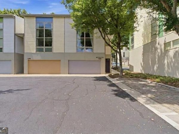 1278 Eames Green NW, Atlanta, GA 30318