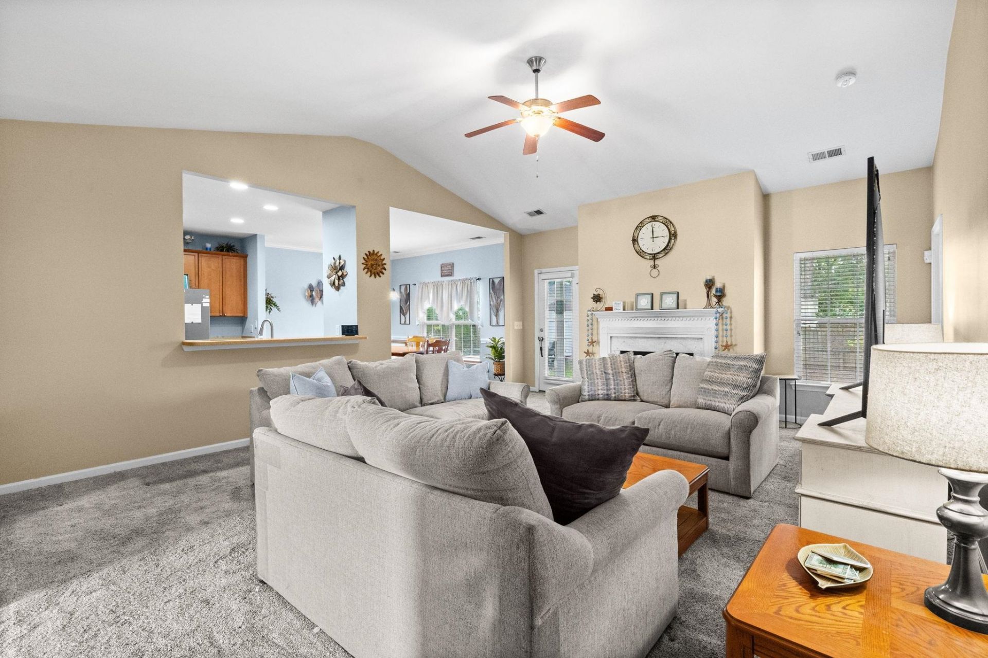 177 Rocko Dr. Photo 4