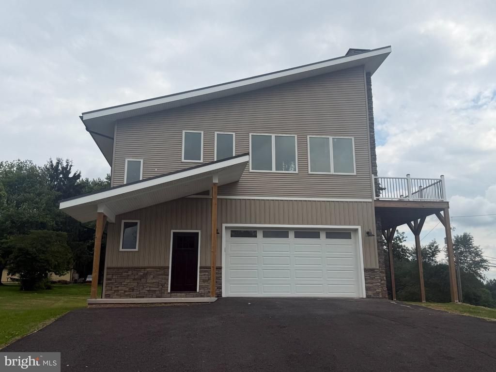 1875 SITTING BULL DRIVE, AUBURN, PA 17922