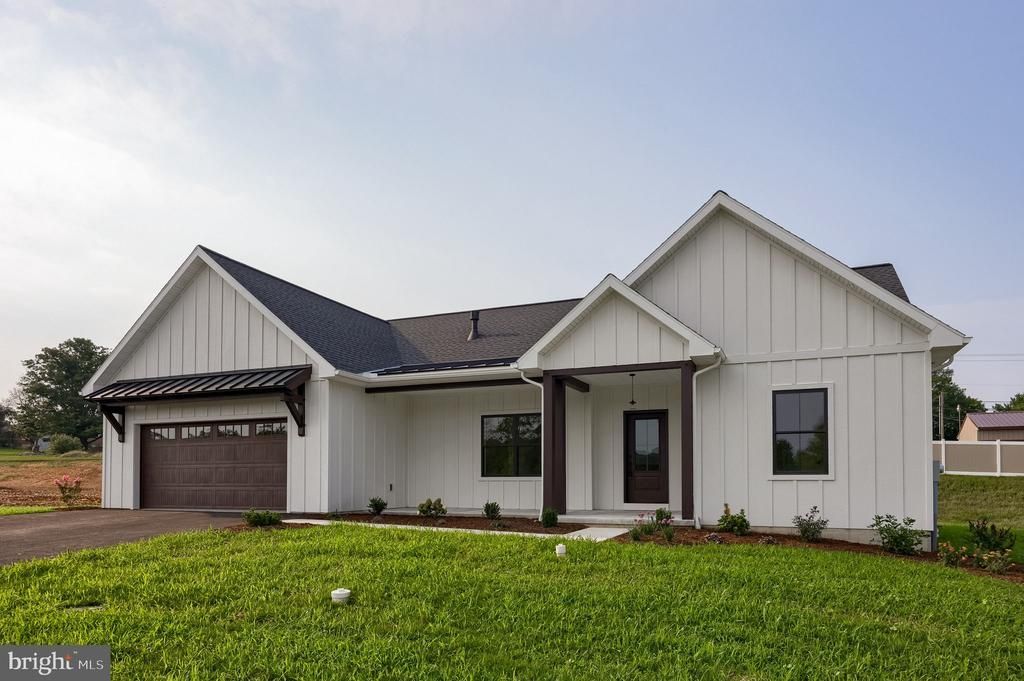 106 GROVE LANE , MYERSTOWN, PA 17067