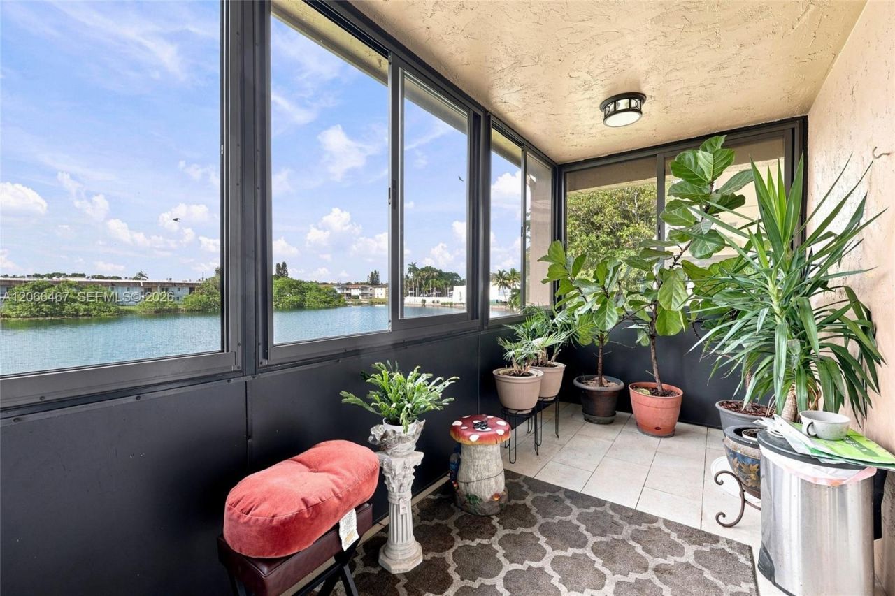 5900 NW 17th Pl , Unit 203, Sunrise, FL 33313 Photo
