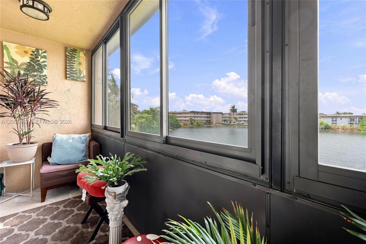5900 NW 17th Pl , Unit 203, Sunrise, FL 33313 Photo