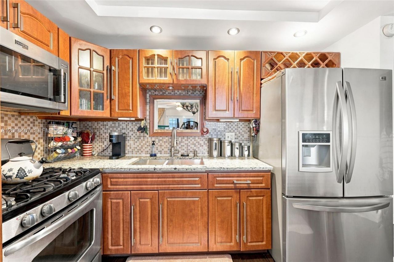 5900 NW 17th Pl , Unit 203, Sunrise, FL 33313 Photo