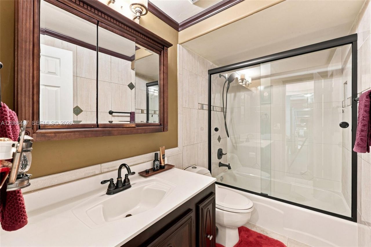 5900 NW 17th Pl , Unit 203, Sunrise, FL 33313 Photo