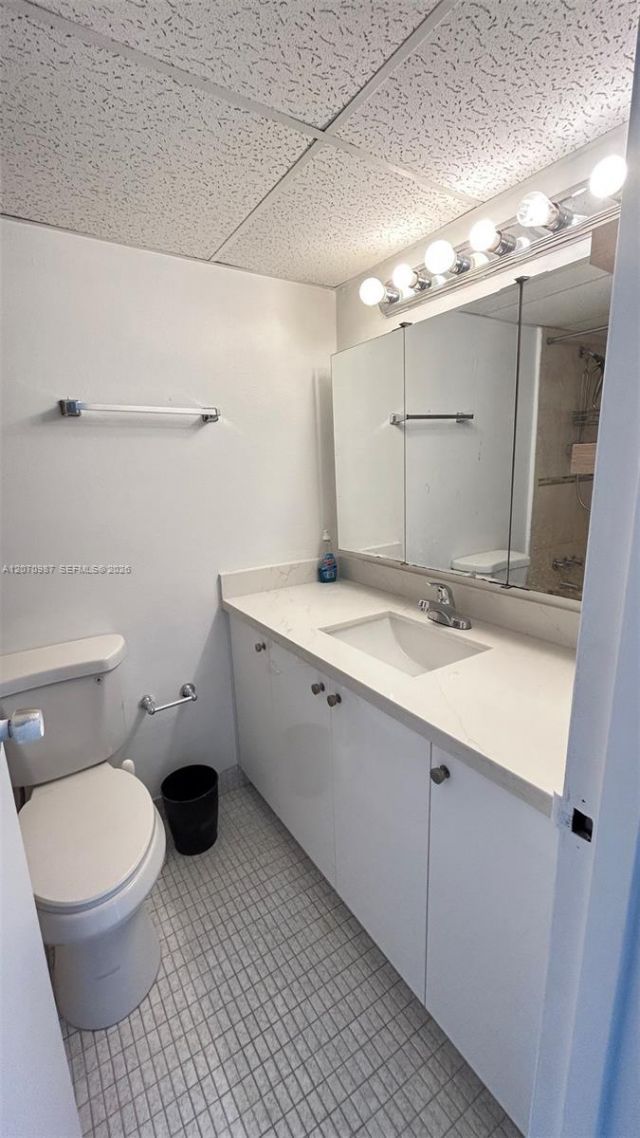 210 172nd St, Unit 228, Sunny Isles Beach, FL 33160 Photo