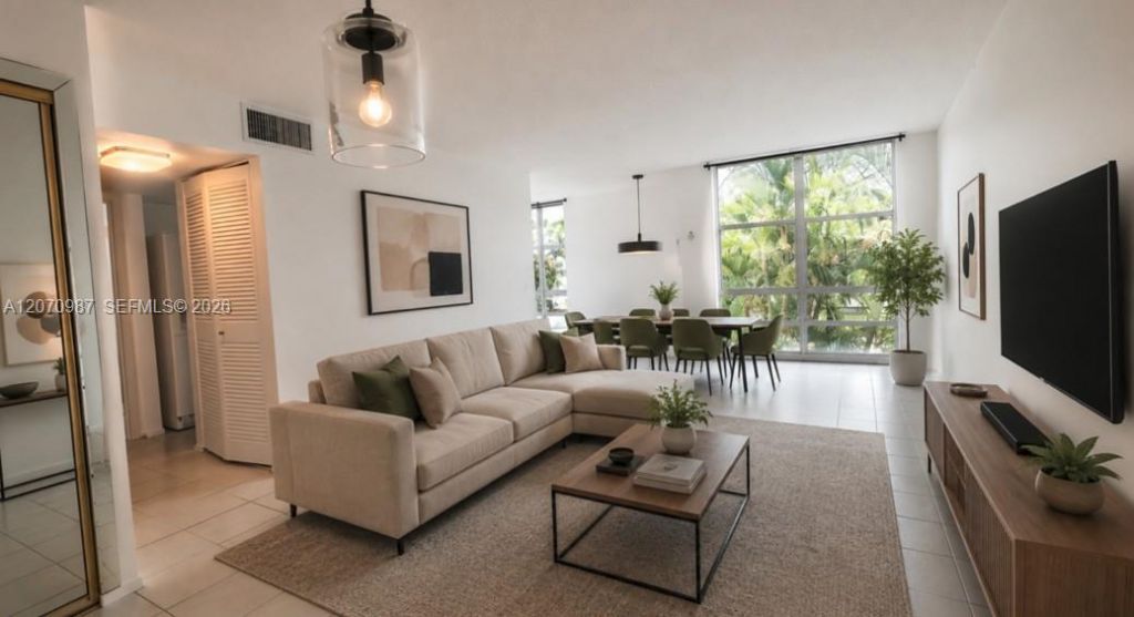 210 172nd St, Unit 228, Sunny Isles Beach, FL 33160 Photo