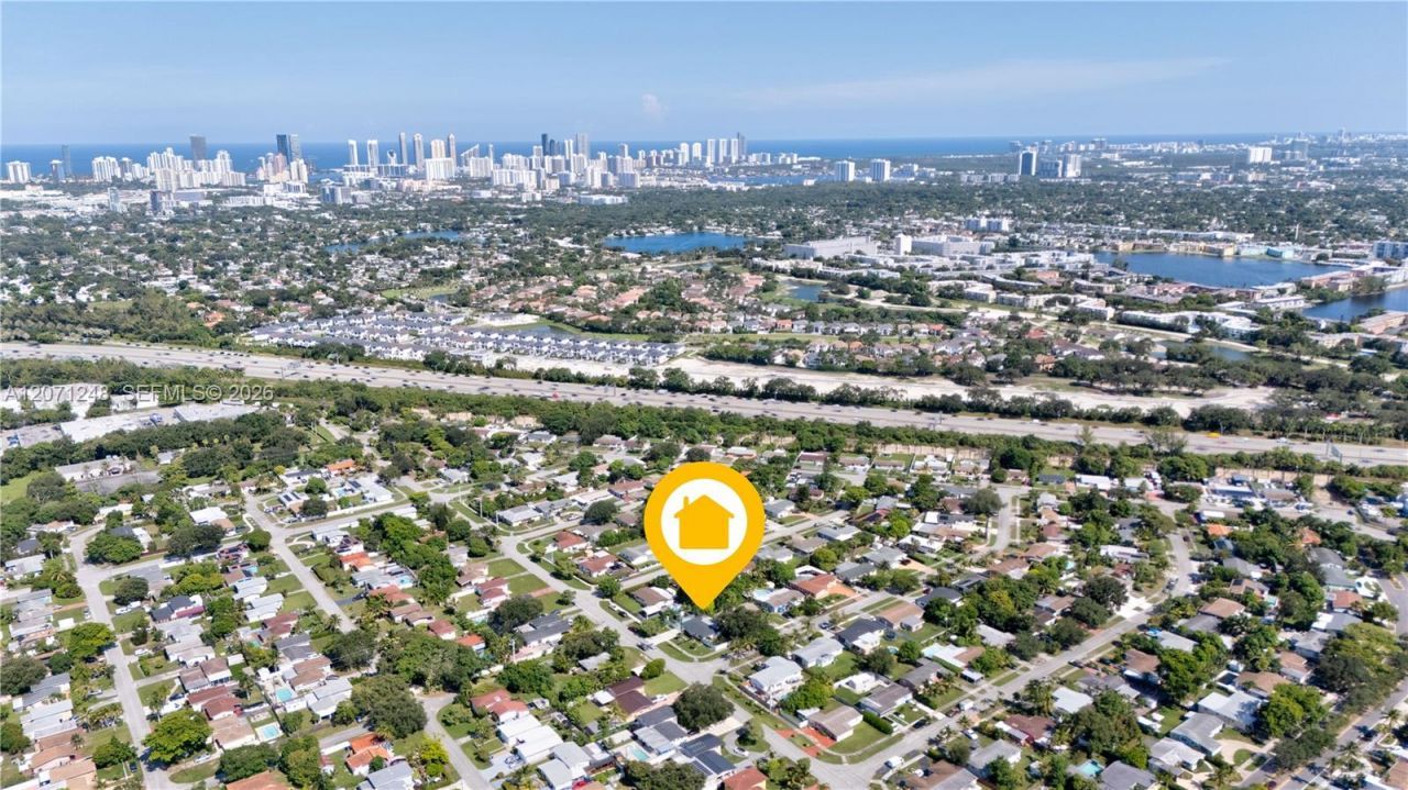 1298 NE 199th St, Miami, FL 33179 Photo