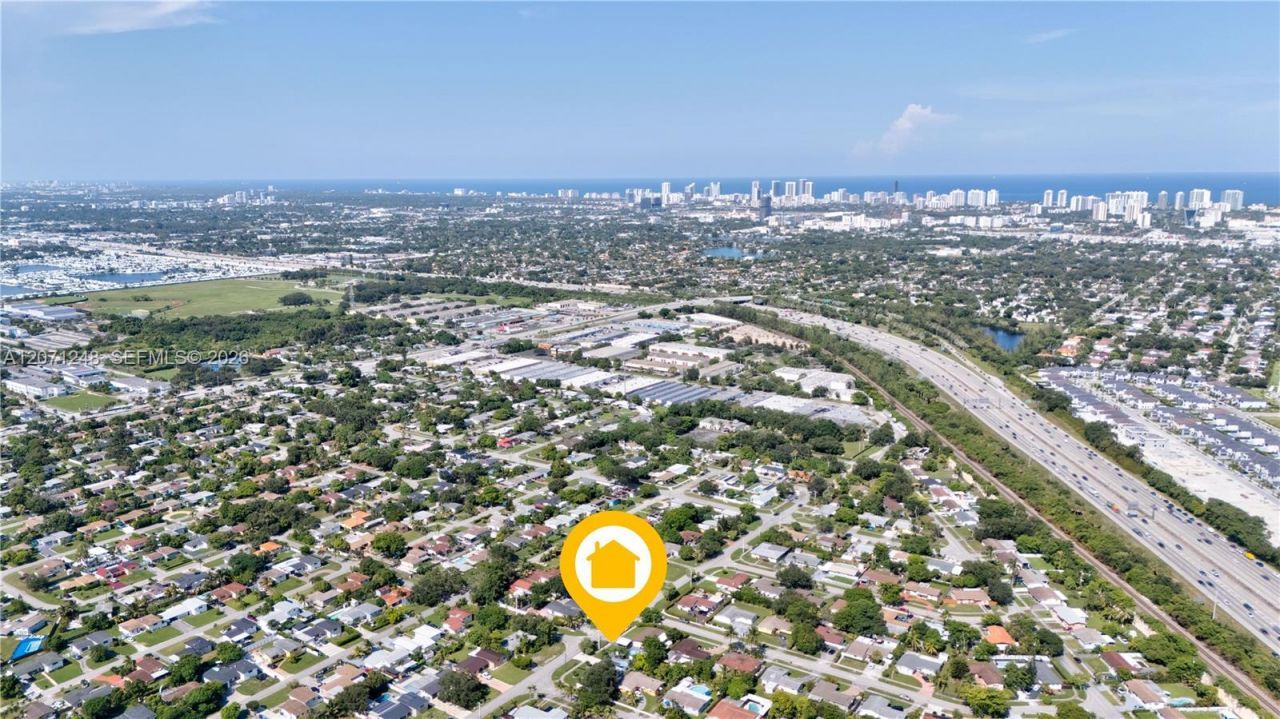 1298 NE 199th St, Miami, FL 33179 Photo