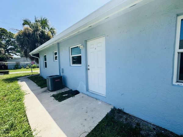 1207 AVENUE K, Unit B, Fort Pierce, FL 34950