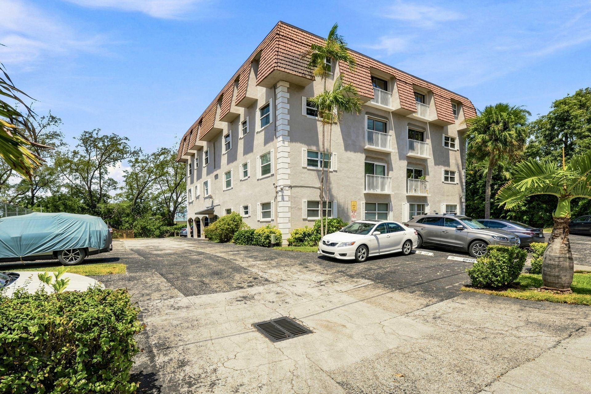 5951 NE 14th Lane, Unit 204N, Fort Lauderdale, FL 33334 Photo