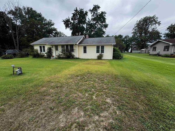 2 13Th Street, Linton, IN 47441