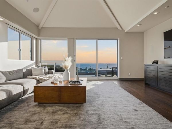 2372 Oxford Ave, Cardiff By The Sea, CA 92007