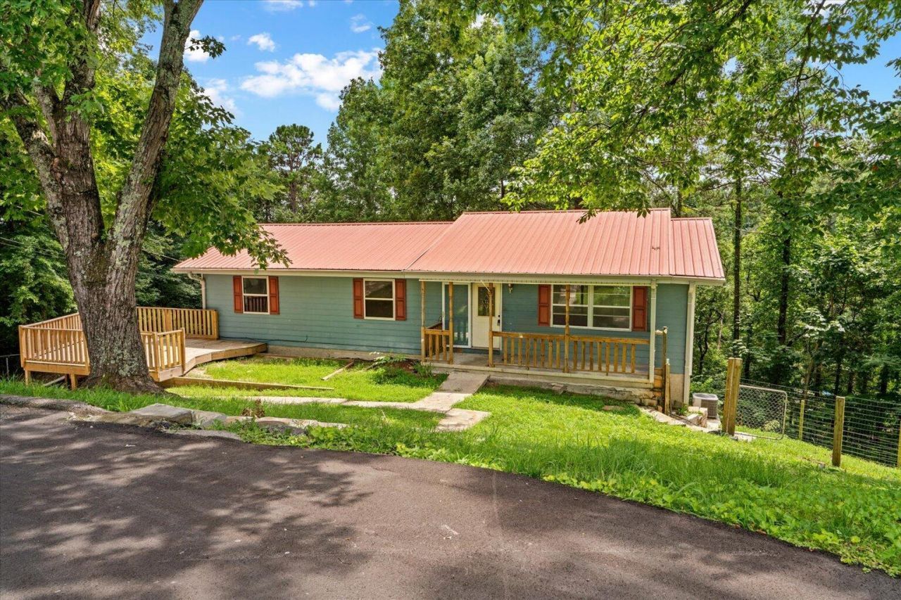 49 Dee Vue Lane, Rossville, GA 30741 Main Photo