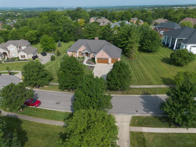 6955 Tradewinds Court, Liberty Township, OH 45011 Photo 3