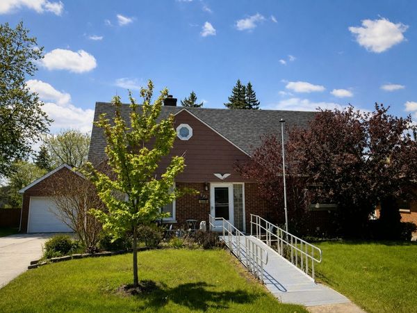 842 N Memorial Drive , Chicago Heights, IL 60411