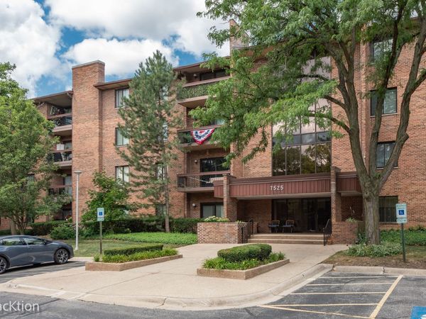 7525 Nantucket Drive , Unit 405, Darien, IL 60561