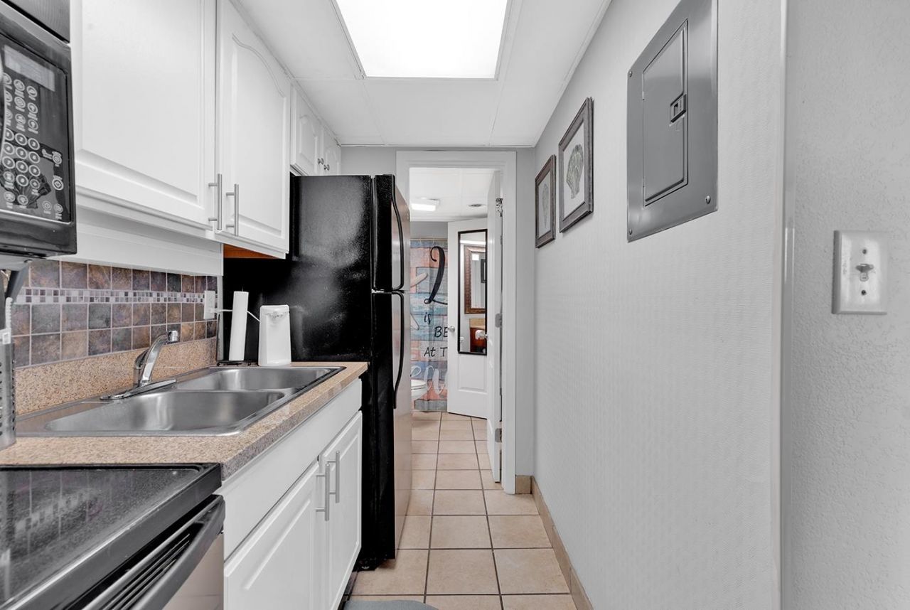 6804 N Ocean Blvd. Photo 8