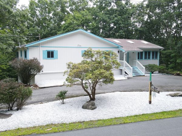 111 Cottonwood Drive , Lords Valley, PA 18428