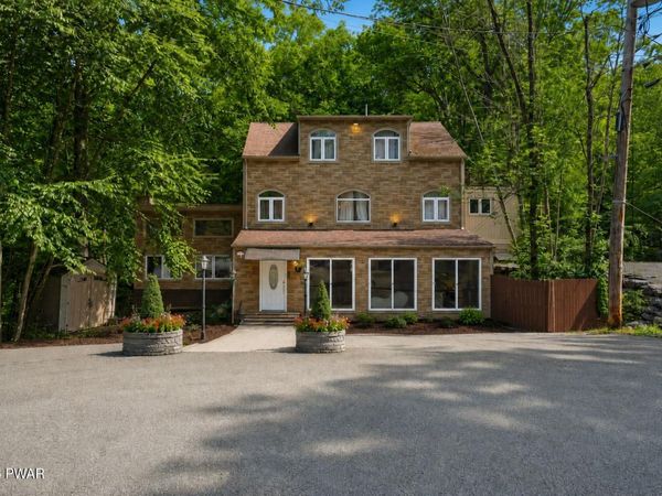 3130 Delaware Circle , Bushkill, PA 18324