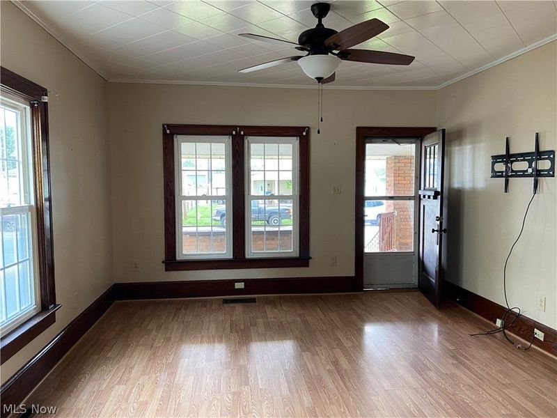 528 S River Street, Newcomerstown, OH 43832 Photo 4