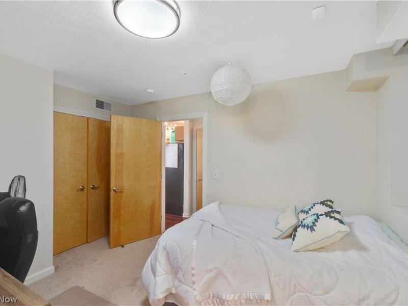 2222 Detroit Avenue , Unit 907, Cleveland, OH 44113 Photo 25