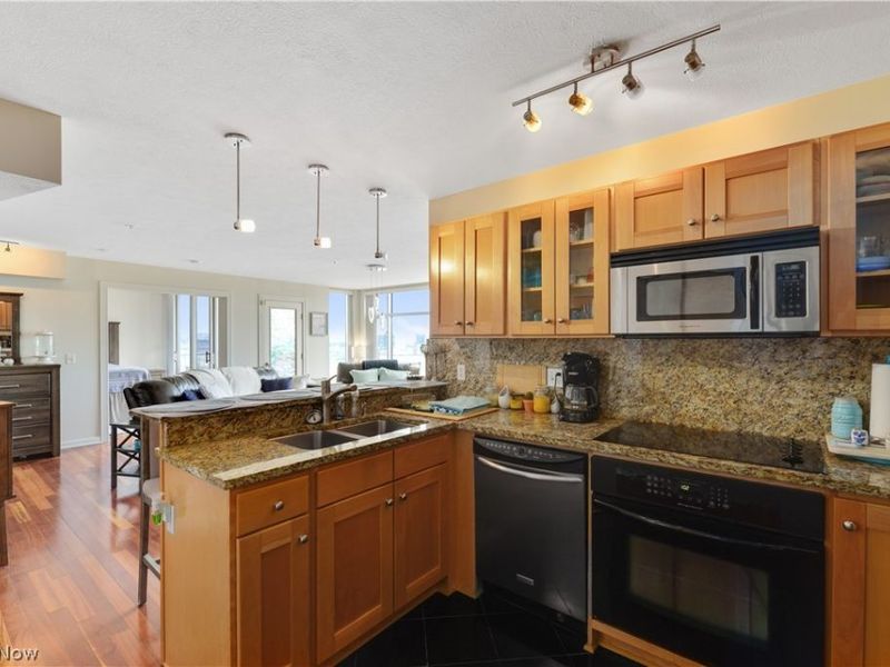 2222 Detroit Avenue , Unit 907, Cleveland, OH 44113 Photo 6