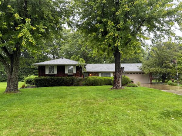 125 Lorraine Boulevard , Pickerington, OH 43147