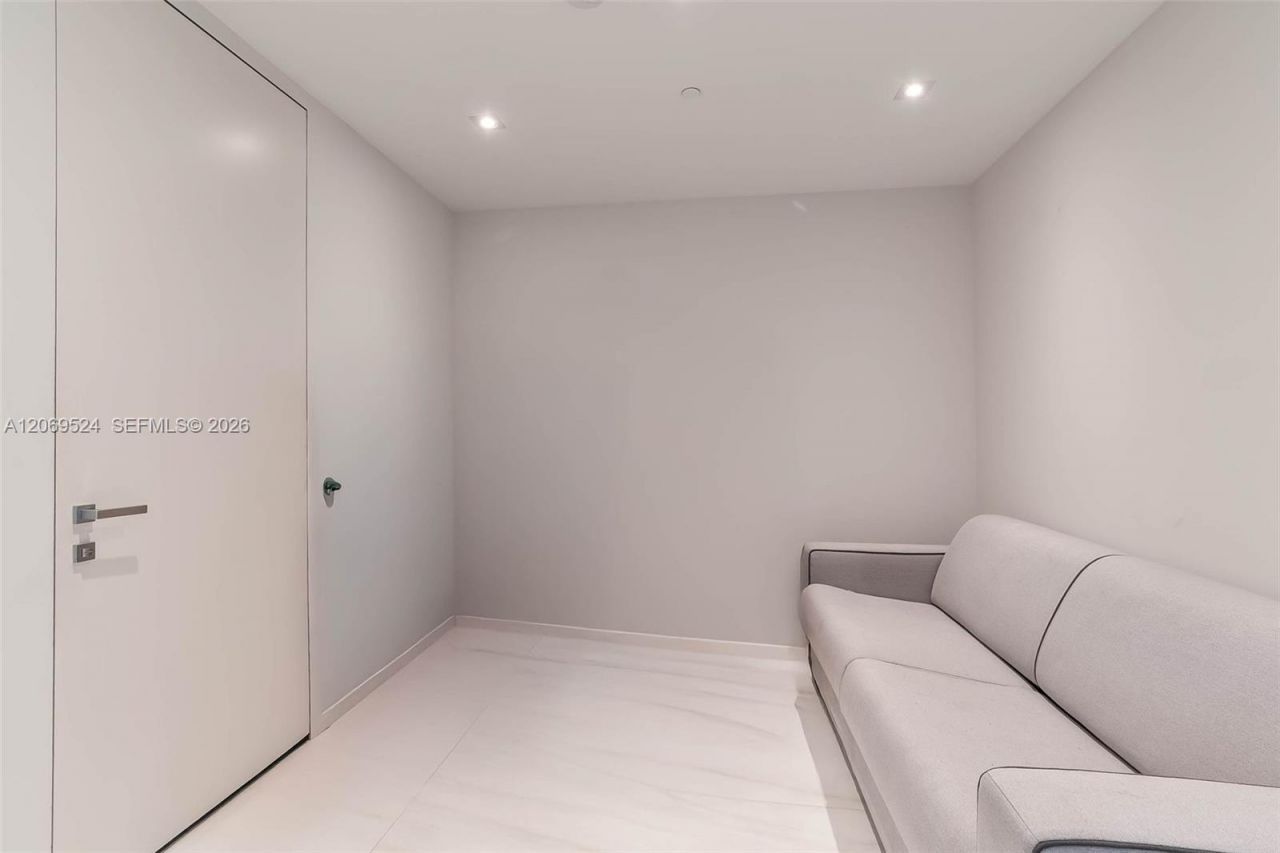 18975 Collins Ave, Unit 5403, Sunny Isles Beach, FL 33160 Photo