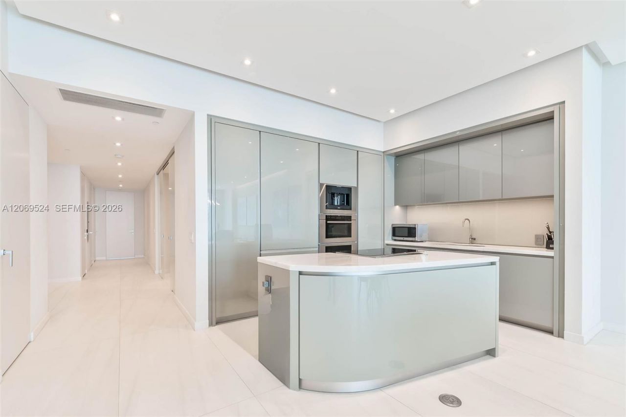 18975 Collins Ave, Unit 5403, Sunny Isles Beach, FL 33160 Photo