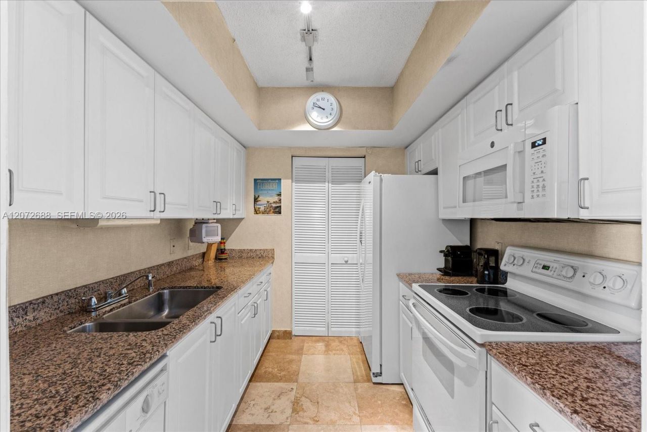 90 Alton Rd , Unit 2005, Miami Beach, FL 33139 Photo