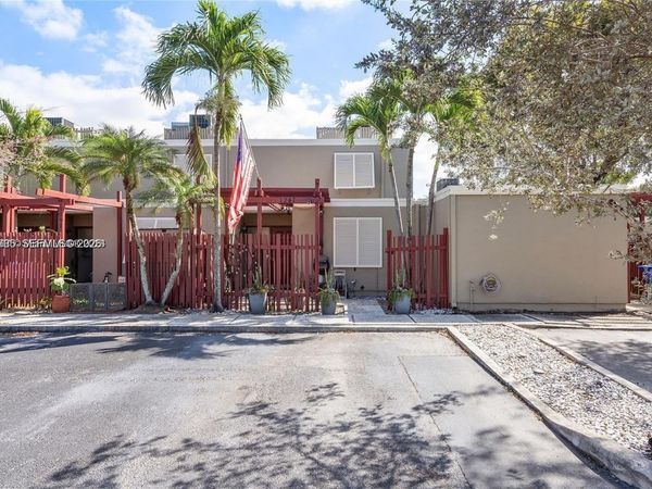 1281 W Fairway Rd , Unit 1281, Pembroke Pines, FL 33026