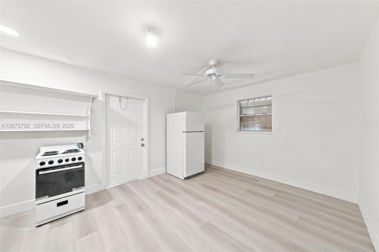 596 NW 109th St, Unit 1, Miami, FL 33168 Photo