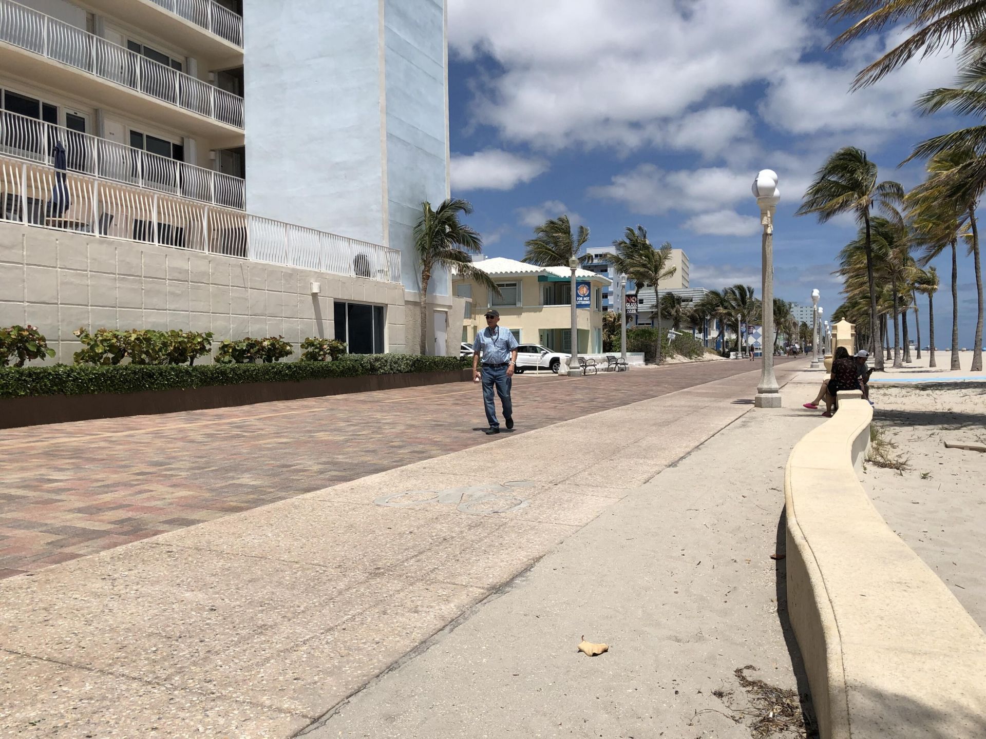 300 Oregon Street, Unit 303, Hollywood, FL 33019 Photo
