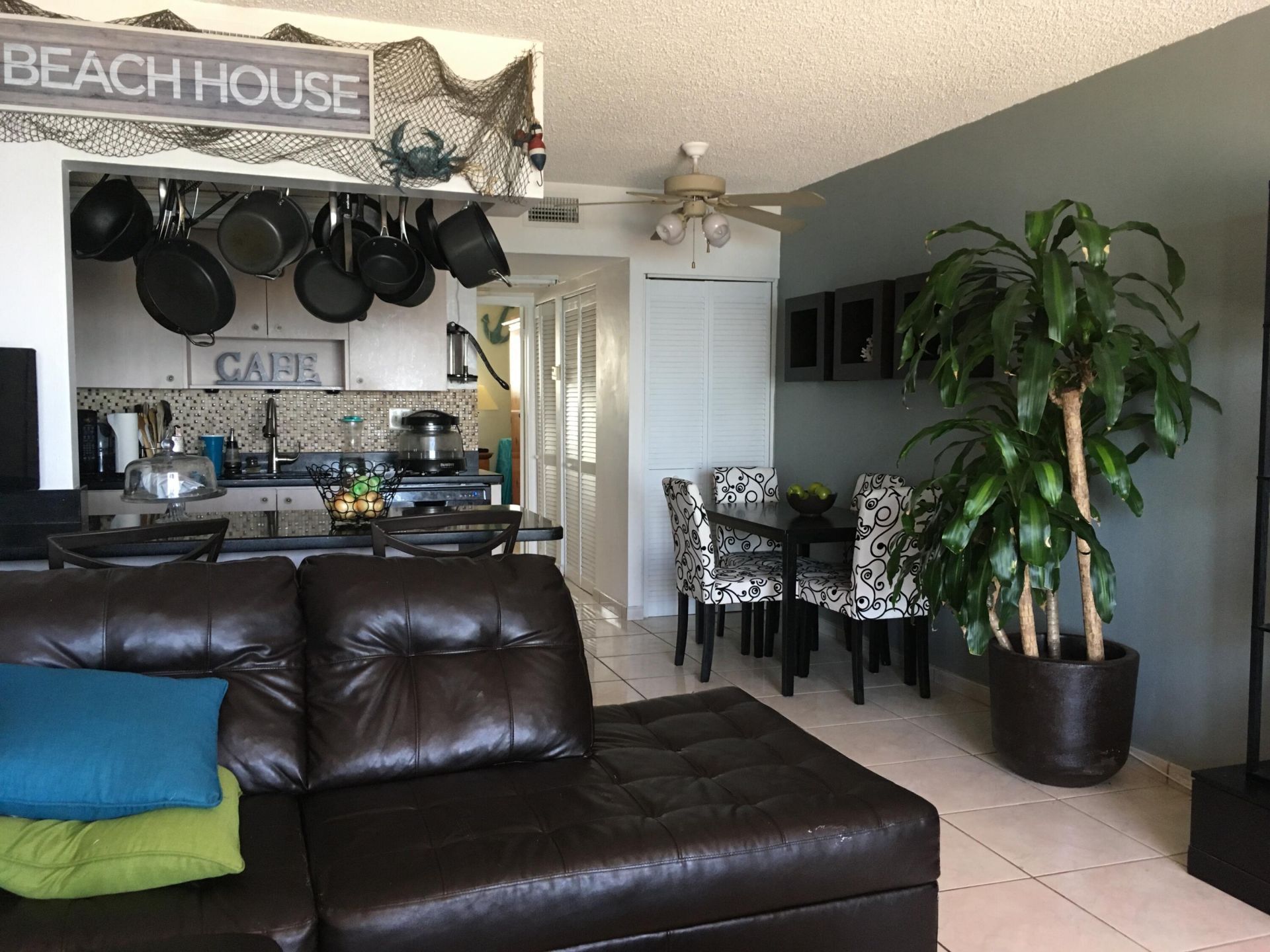 300 Oregon Street, Unit 303, Hollywood, FL 33019 Photo